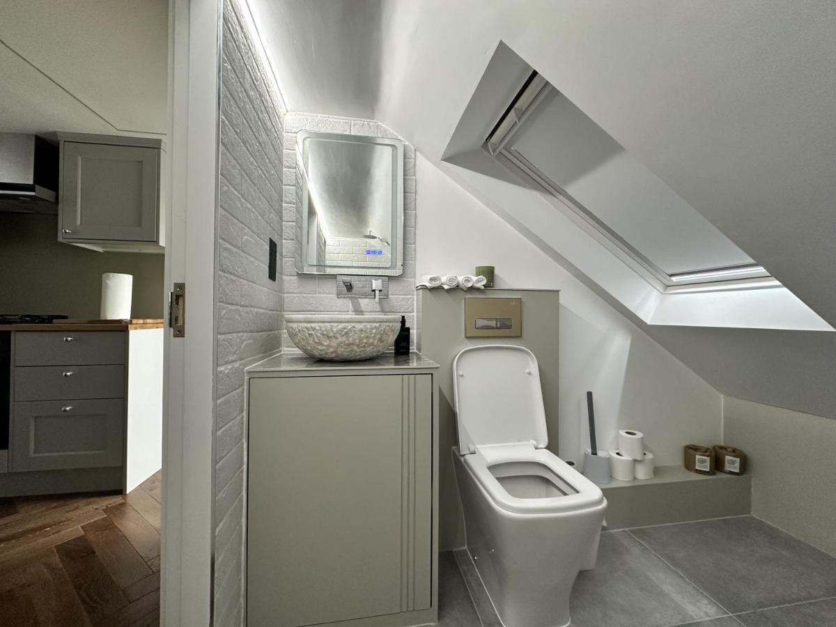 Super Deluxe Apartment Barnet Luaran gambar