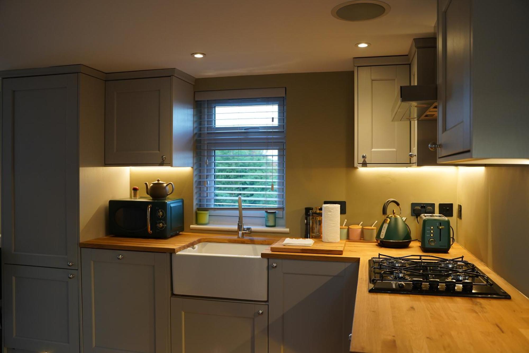 Super Deluxe Apartment Barnet Luaran gambar